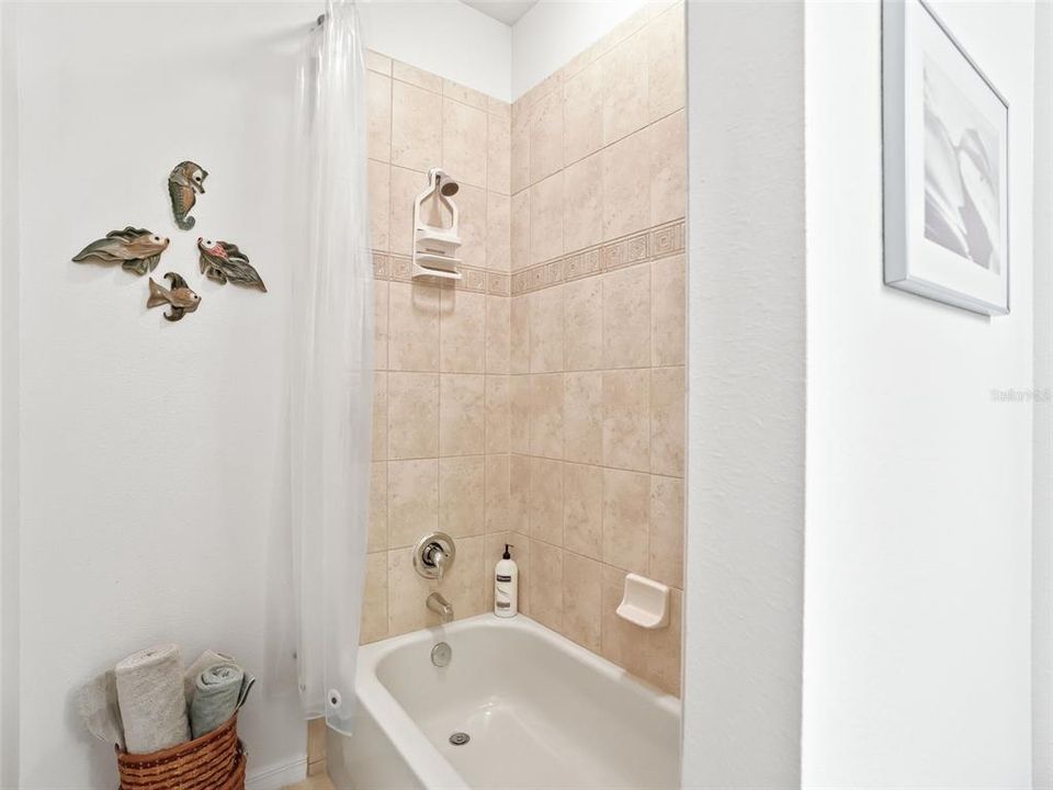 待售: $600,000 (4 贝兹, 3 浴室, 2971 平方英尺)