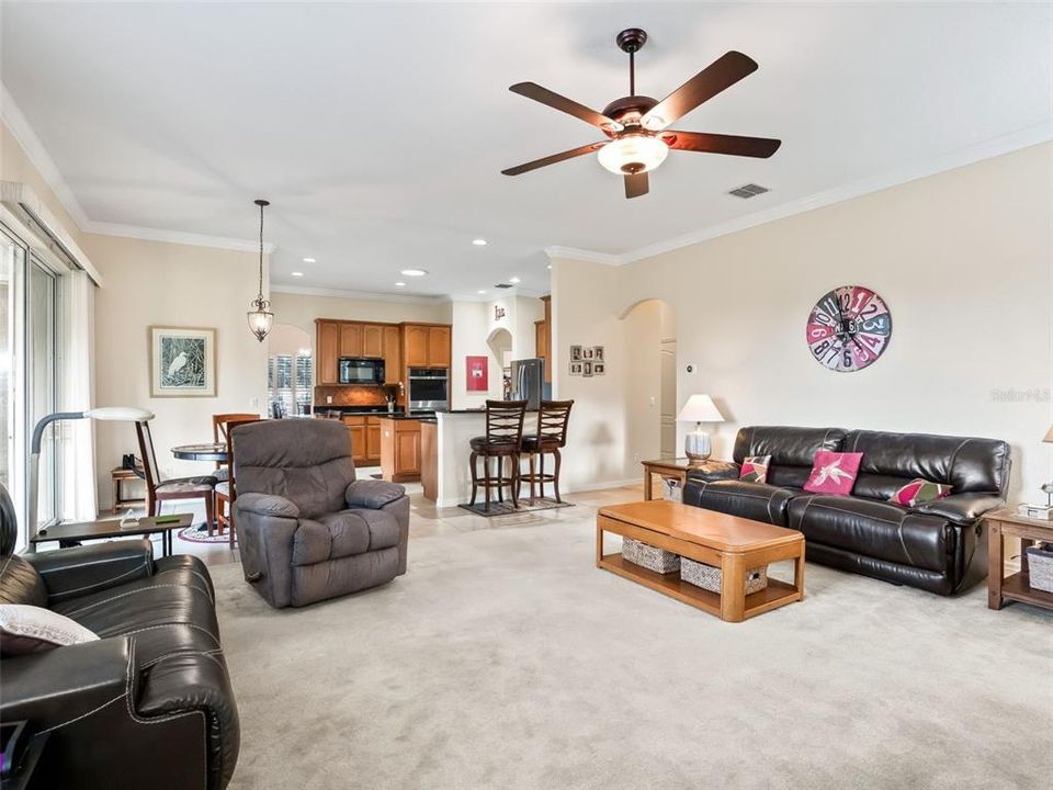 待售: $600,000 (4 贝兹, 3 浴室, 2971 平方英尺)