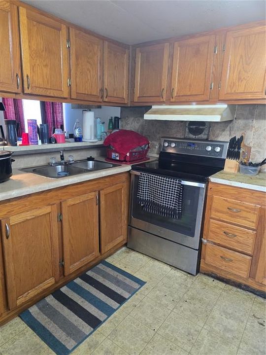 For Sale: $265,000 (3 beds, 2 baths, 1344 Square Feet)