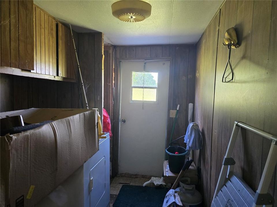 For Sale: $265,000 (3 beds, 2 baths, 1344 Square Feet)