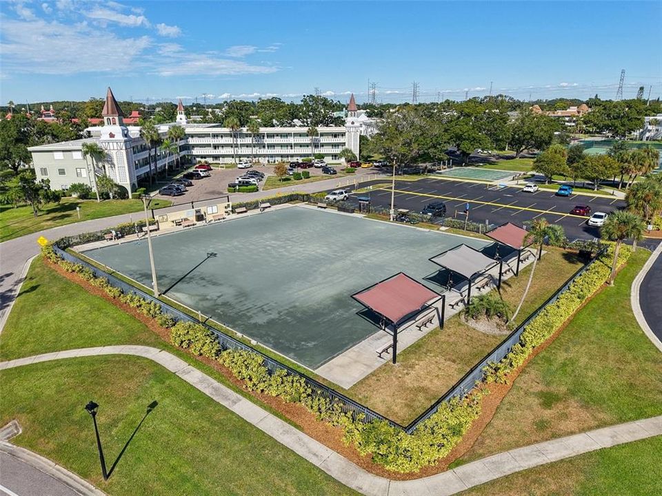 待售: $125,000 (1 贝兹, 1 浴室, 825 平方英尺)