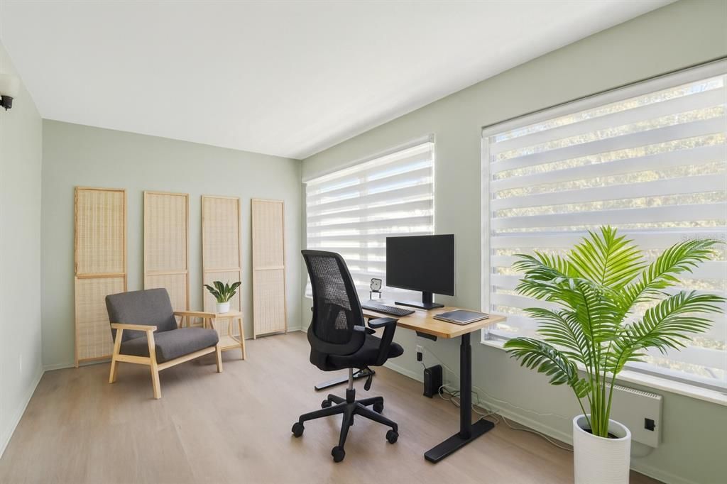 待售: $125,000 (1 贝兹, 1 浴室, 825 平方英尺)