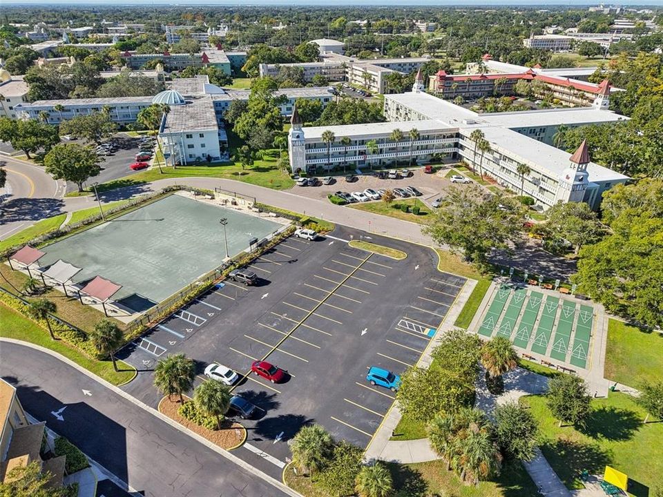 待售: $125,000 (1 贝兹, 1 浴室, 825 平方英尺)