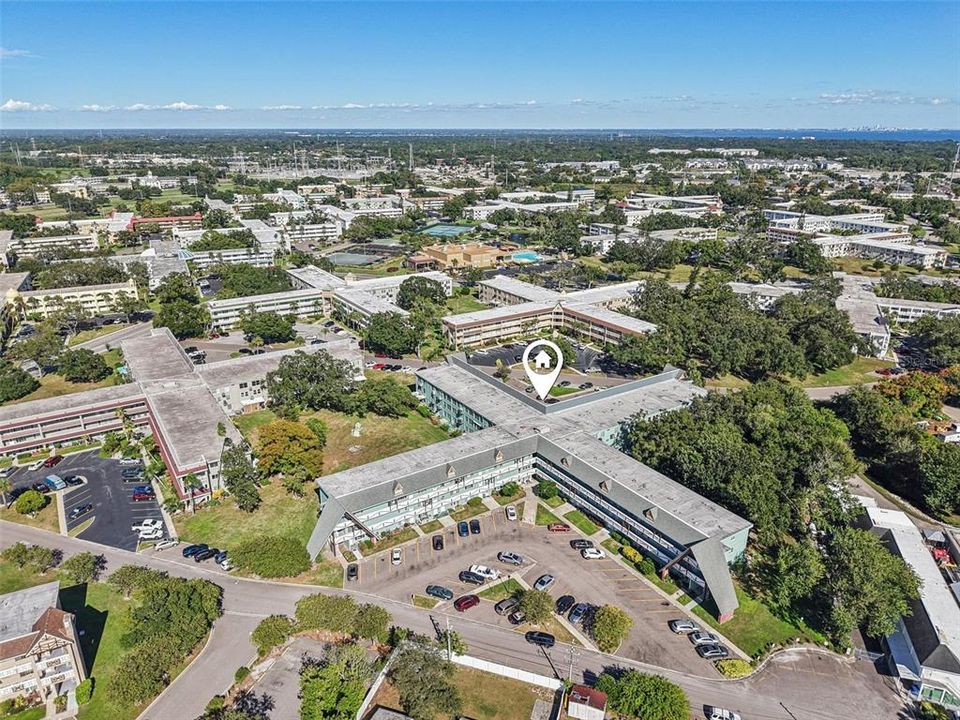 待售: $125,000 (1 贝兹, 1 浴室, 825 平方英尺)