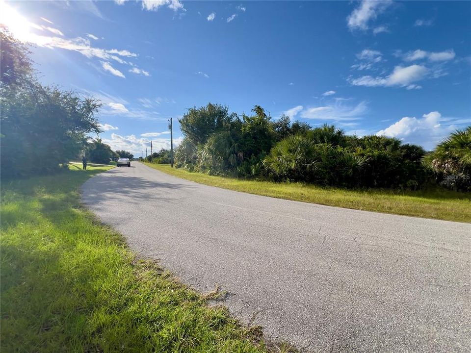 На продажу: $25,000 (0.23 acres)