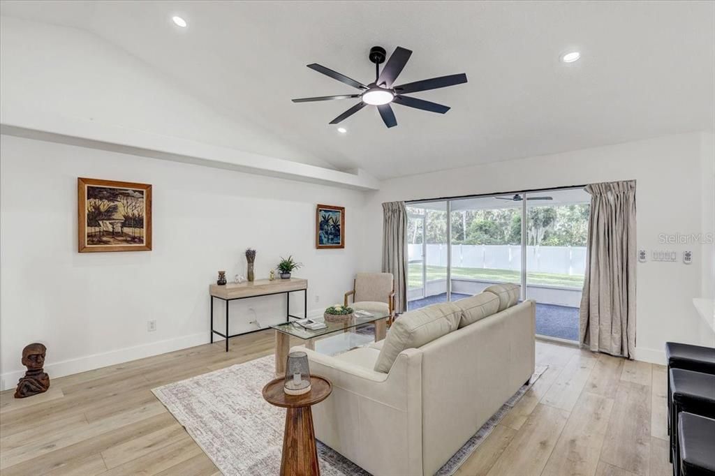 На продажу: $379,900 (3 спален, 2 ванн, 1506 Квадратных фут)