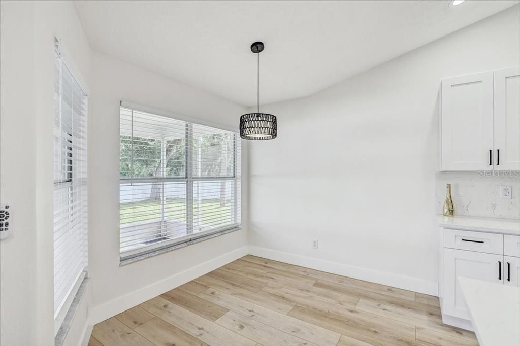 На продажу: $379,900 (3 спален, 2 ванн, 1506 Квадратных фут)