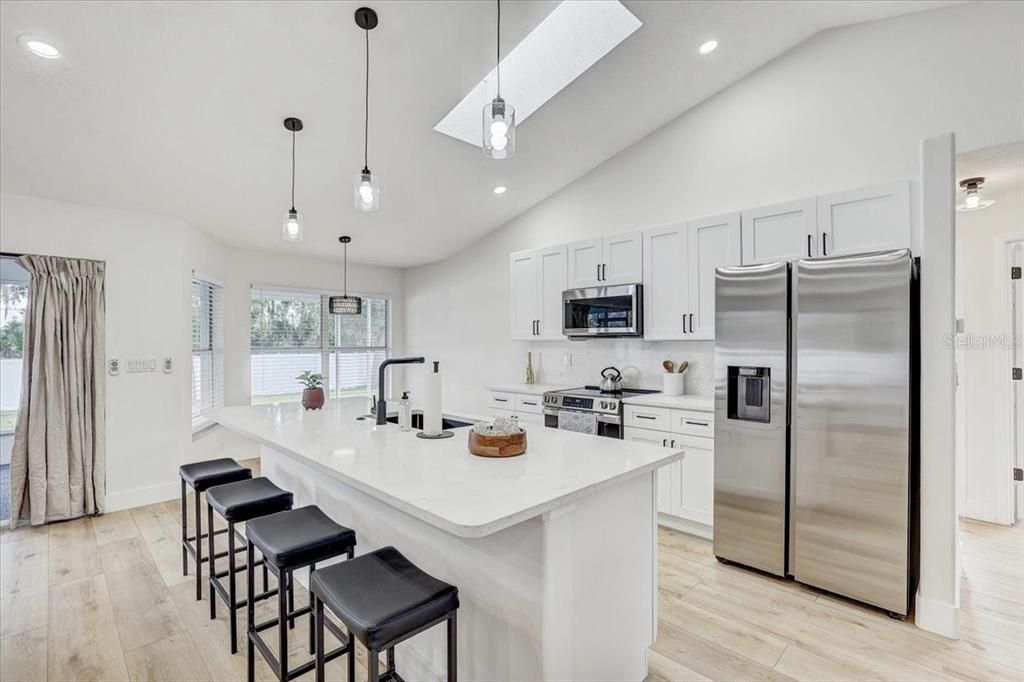 На продажу: $379,900 (3 спален, 2 ванн, 1506 Квадратных фут)