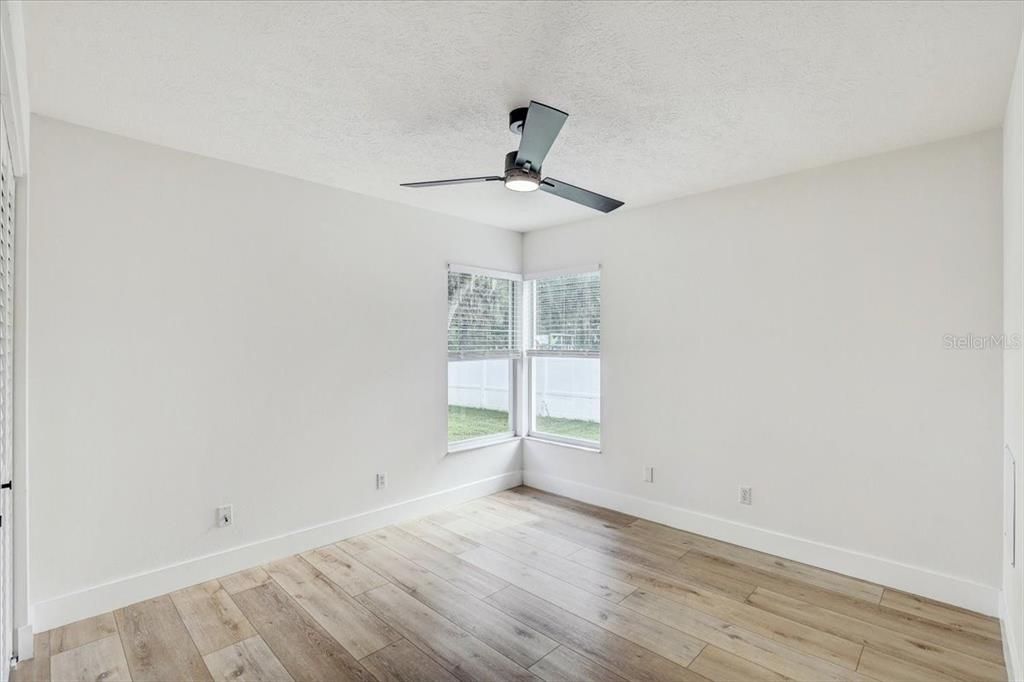 На продажу: $379,900 (3 спален, 2 ванн, 1506 Квадратных фут)