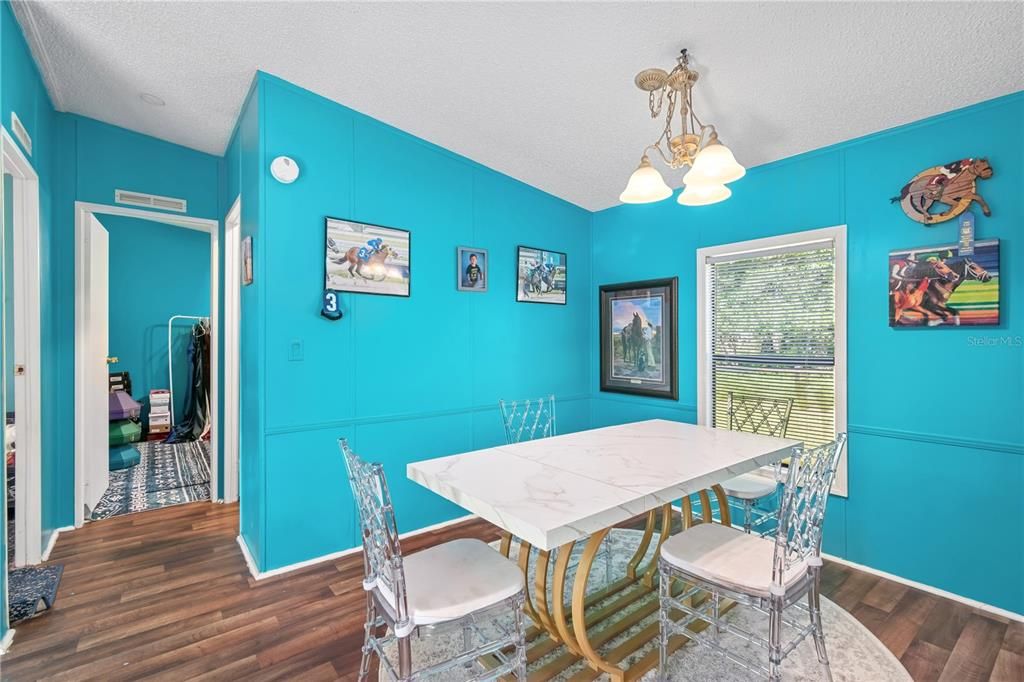 For Sale: $415,000 (3 beds, 2 baths, 1104 Square Feet)