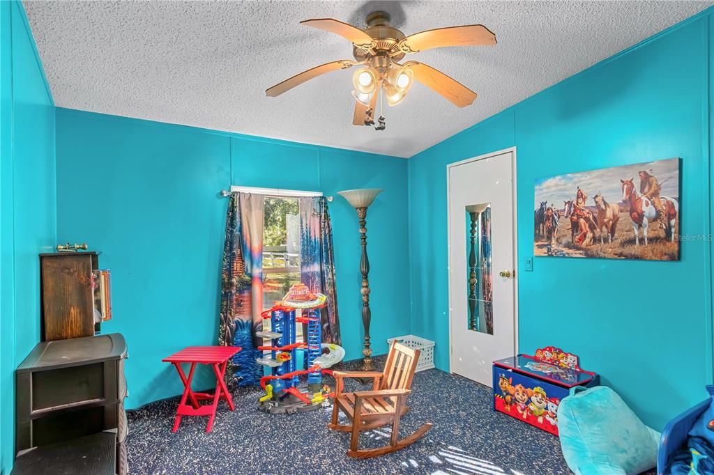 For Sale: $415,000 (3 beds, 2 baths, 1104 Square Feet)