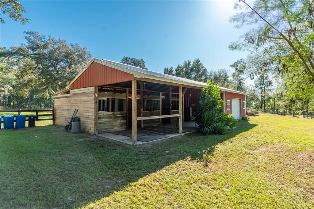 For Sale: $415,000 (3 beds, 2 baths, 1104 Square Feet)