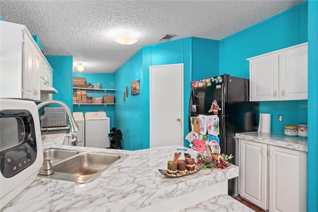 For Sale: $415,000 (3 beds, 2 baths, 1104 Square Feet)