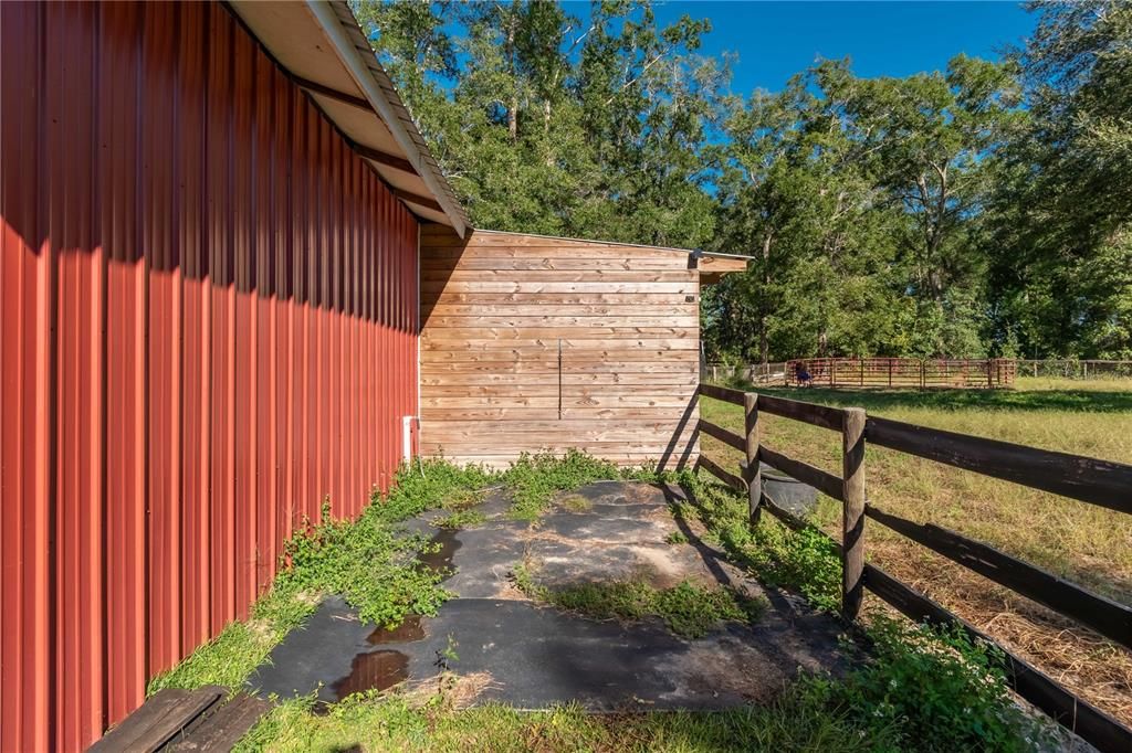 For Sale: $415,000 (3 beds, 2 baths, 1104 Square Feet)