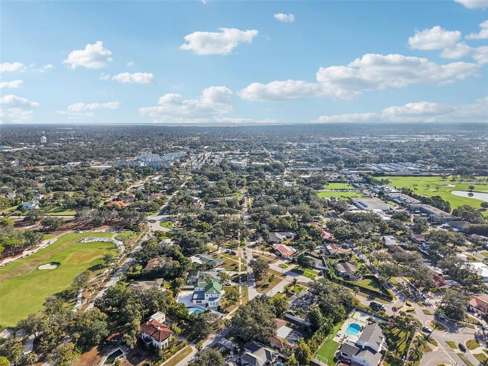 For Sale: $499,000 (2 beds, 1 baths, 1131 Square Feet)