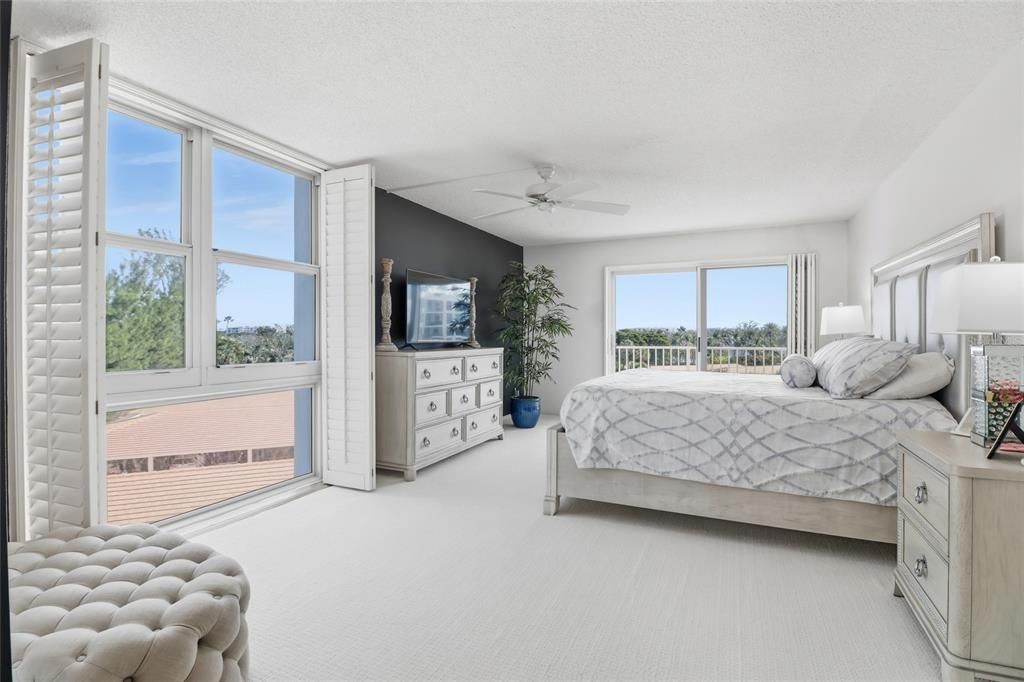 待售: $695,000 (2 贝兹, 2 浴室, 1235 平方英尺)