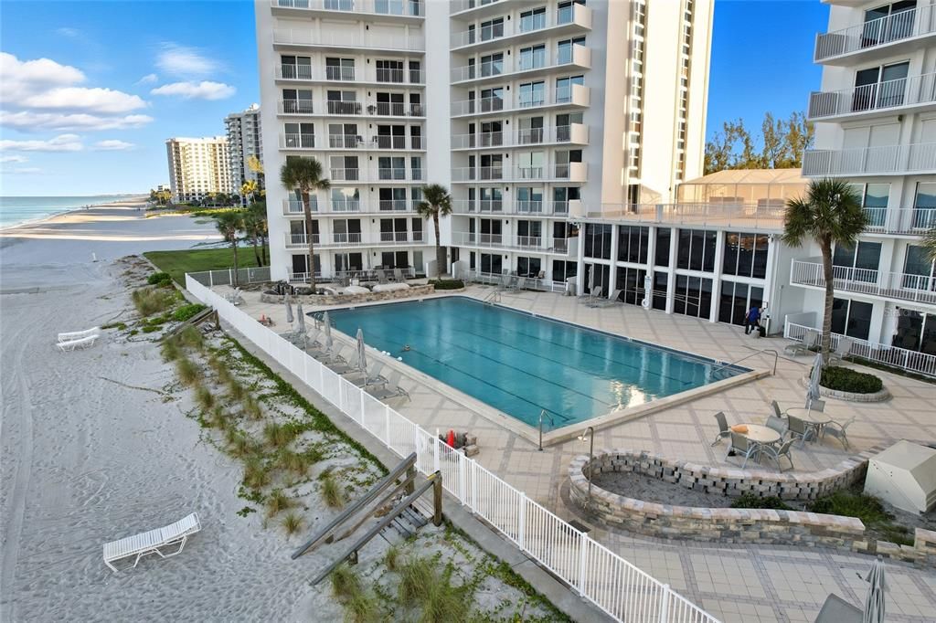 待售: $695,000 (2 贝兹, 2 浴室, 1235 平方英尺)