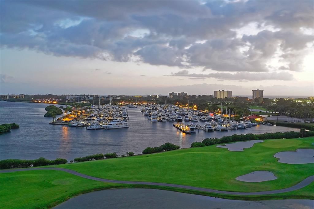 На продажу: $1,879,000 (2 спален, 2 ванн, 2550 Квадратных фут)