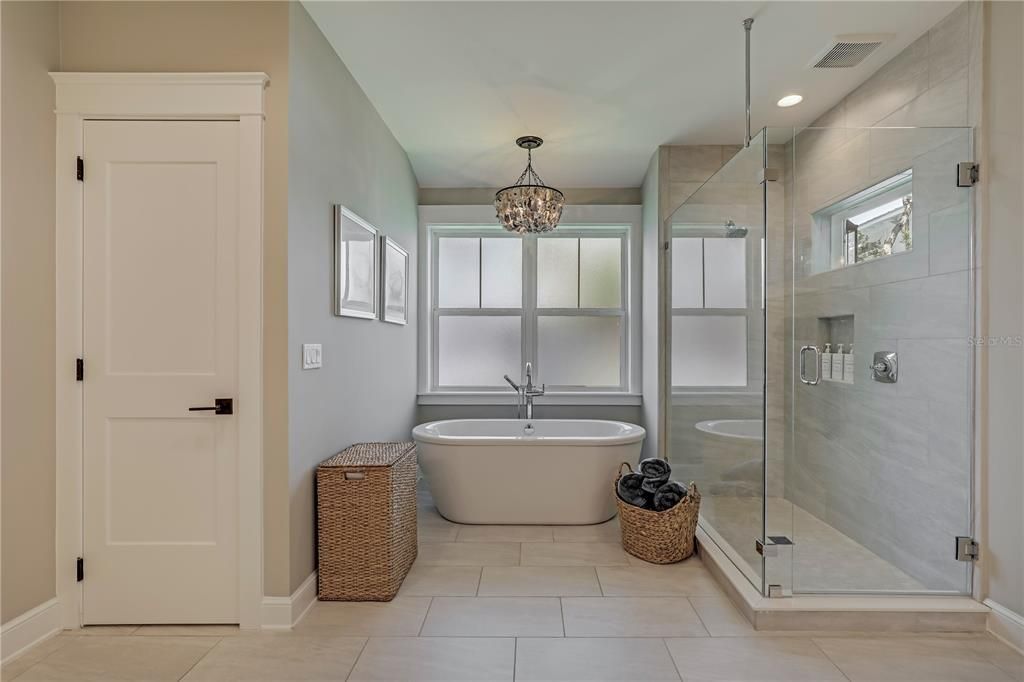 На продажу: $1,395,000 (3 спален, 2 ванн, 2132 Квадратных фут)