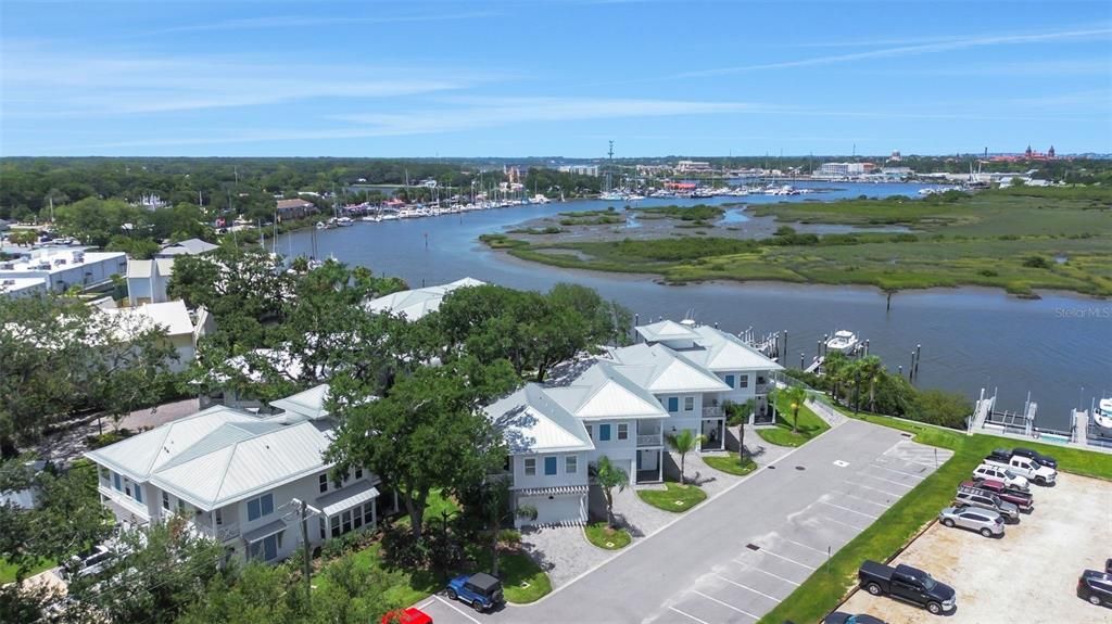 На продажу: $1,395,000 (3 спален, 2 ванн, 2132 Квадратных фут)