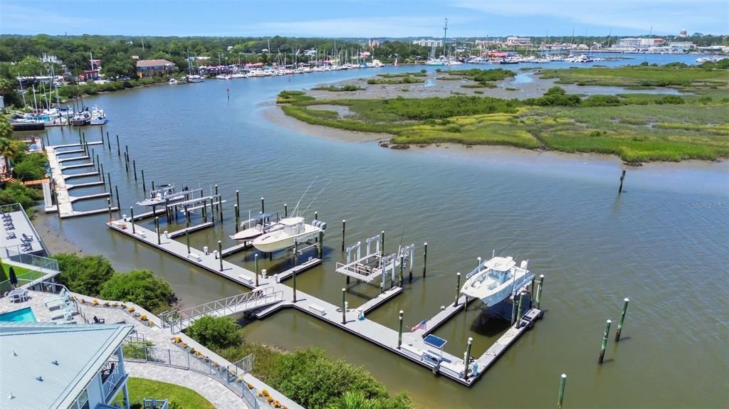 На продажу: $1,395,000 (3 спален, 2 ванн, 2132 Квадратных фут)