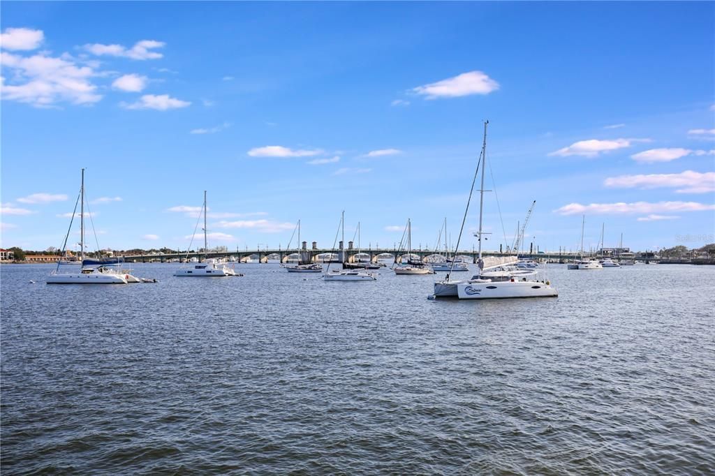 На продажу: $1,395,000 (3 спален, 2 ванн, 2132 Квадратных фут)