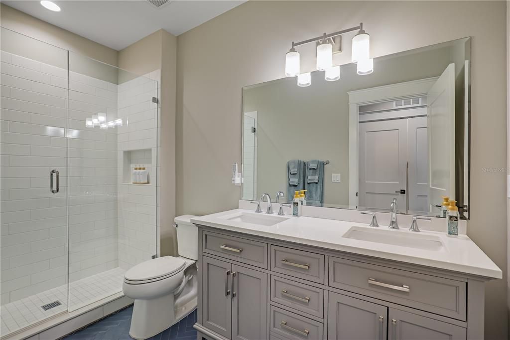 На продажу: $1,395,000 (3 спален, 2 ванн, 2132 Квадратных фут)