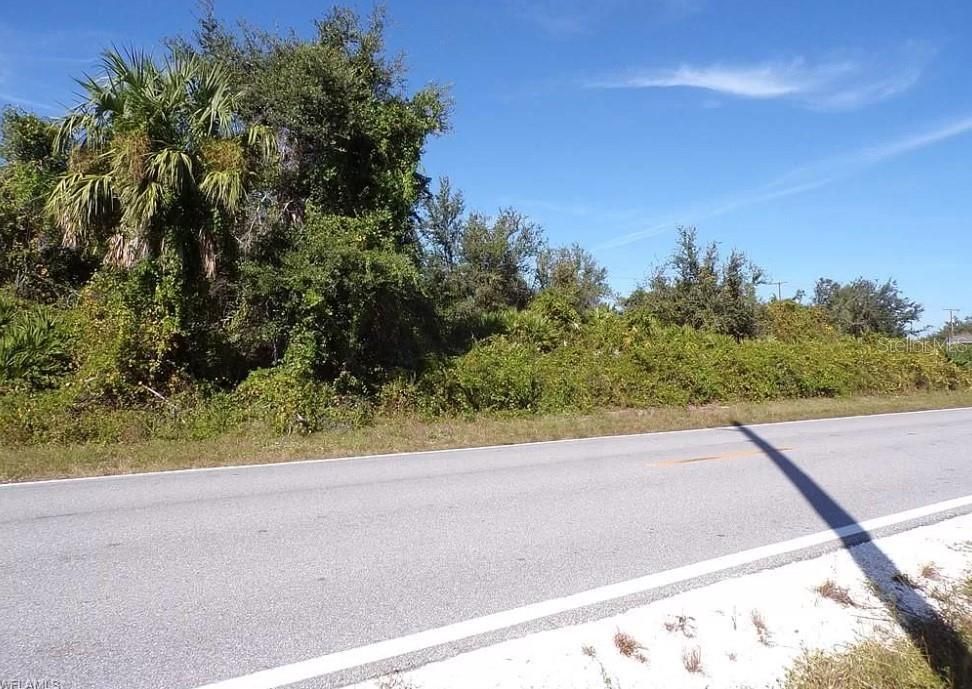 На продажу: $35,000 (0.23 acres)