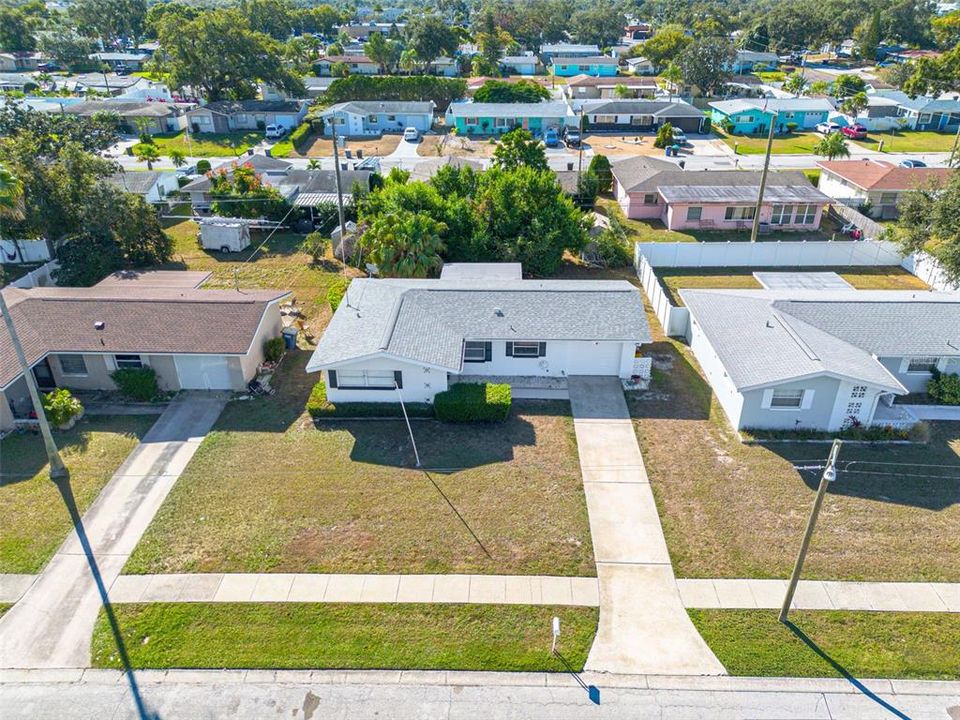 Active With Contract: $299,400 (2 beds, 1 baths, 1035 Square Feet)