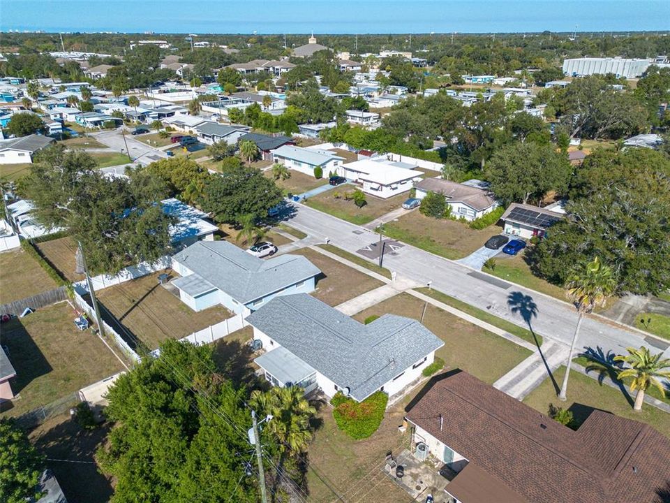 Active With Contract: $299,400 (2 beds, 1 baths, 1035 Square Feet)