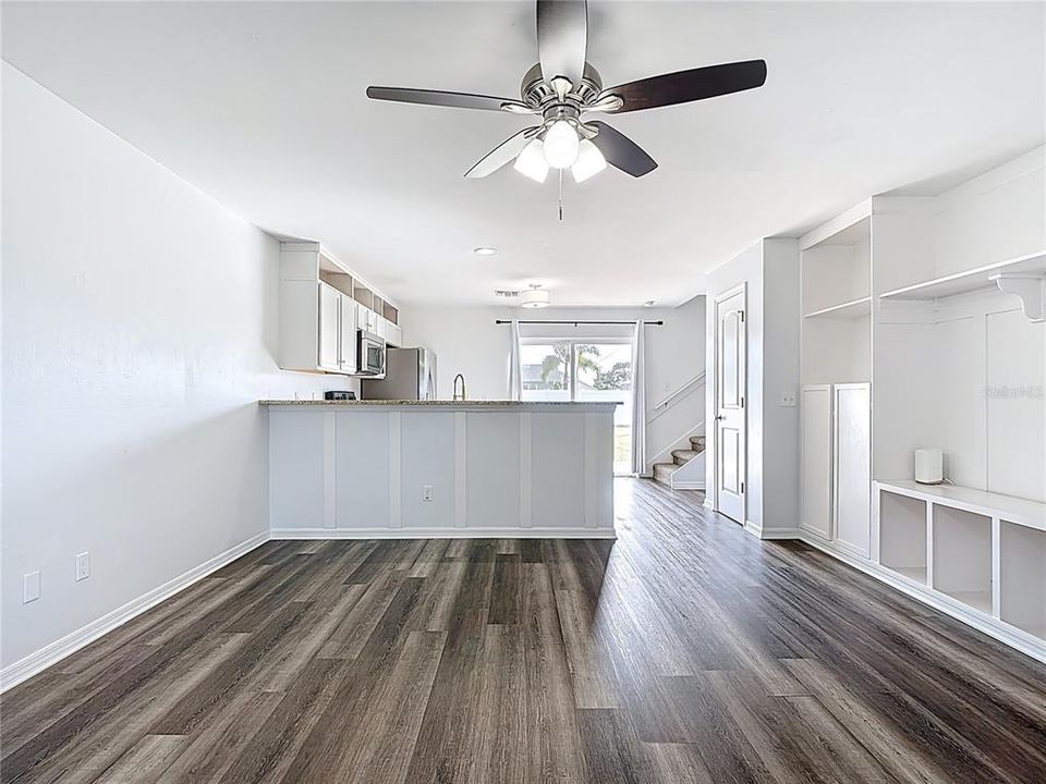 For Sale: $399,000 (3 beds, 2 baths, 1623 Square Feet)