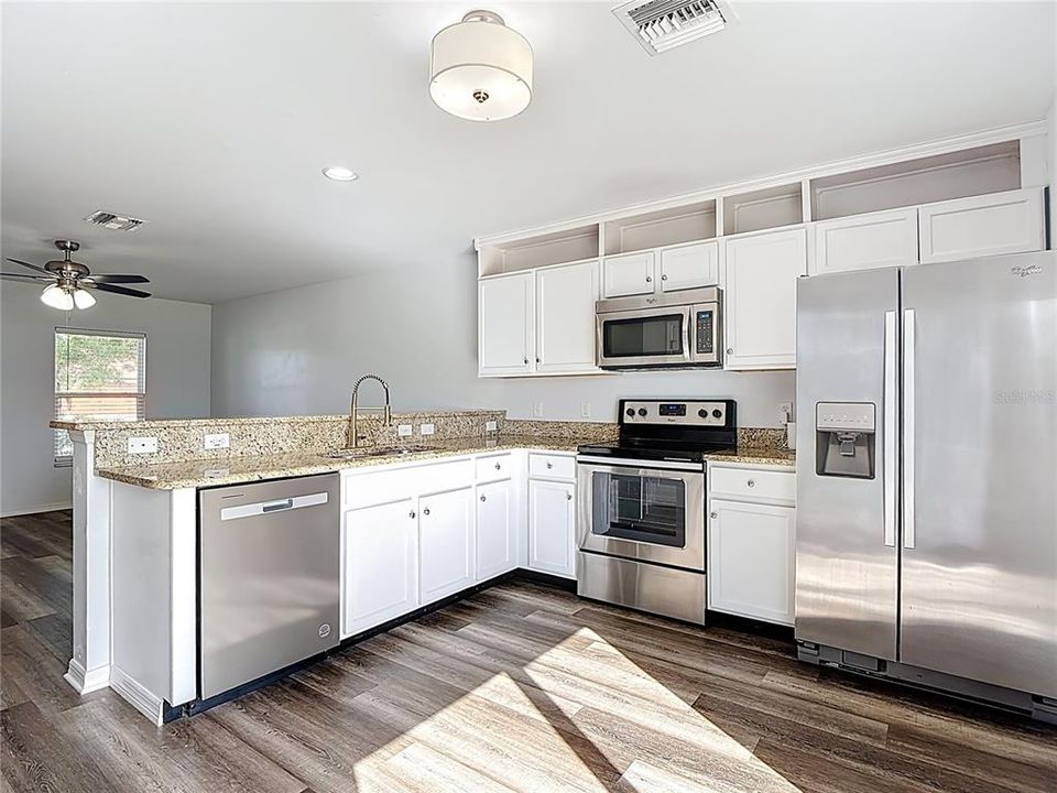 For Sale: $399,000 (3 beds, 2 baths, 1623 Square Feet)