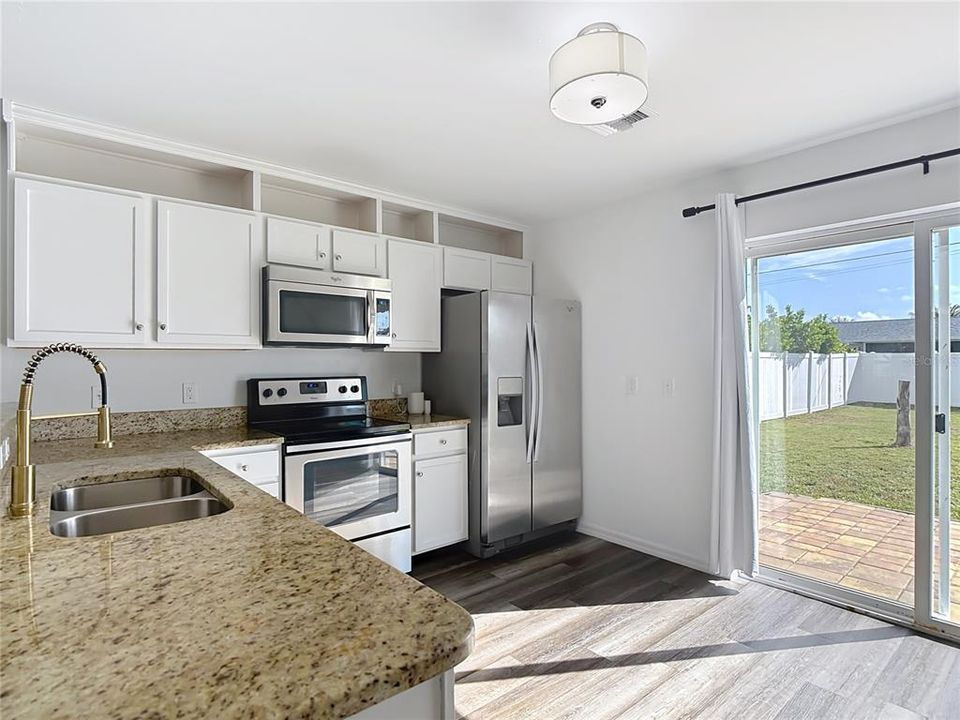 For Sale: $399,000 (3 beds, 2 baths, 1623 Square Feet)