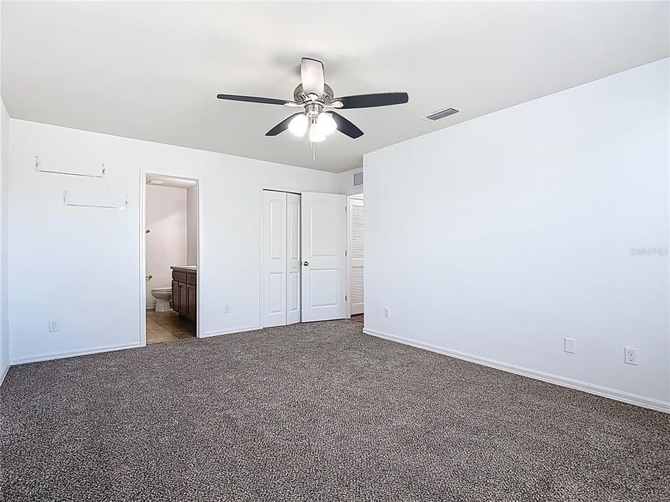 For Sale: $399,000 (3 beds, 2 baths, 1623 Square Feet)