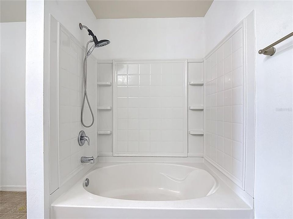 For Sale: $399,000 (3 beds, 2 baths, 1623 Square Feet)