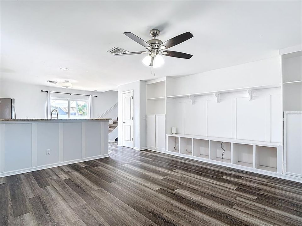 For Sale: $399,000 (3 beds, 2 baths, 1623 Square Feet)