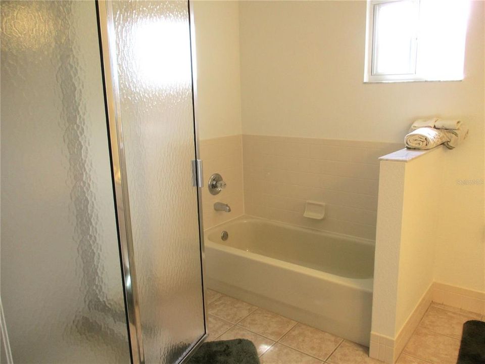 待售: $264,000 (3 贝兹, 2 浴室, 1760 平方英尺)