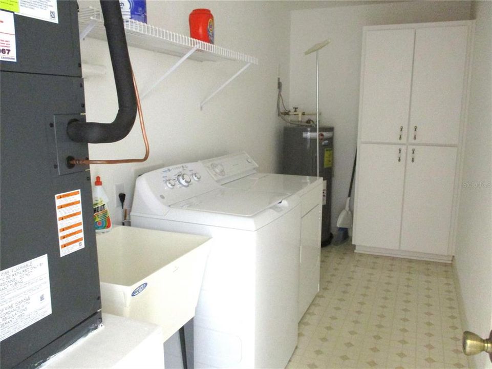 待售: $264,000 (3 贝兹, 2 浴室, 1760 平方英尺)