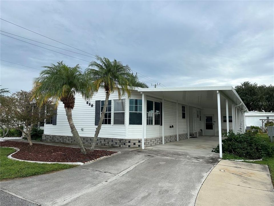 合同活跃: $145,000 (2 贝兹, 2 浴室, 1393 平方英尺)