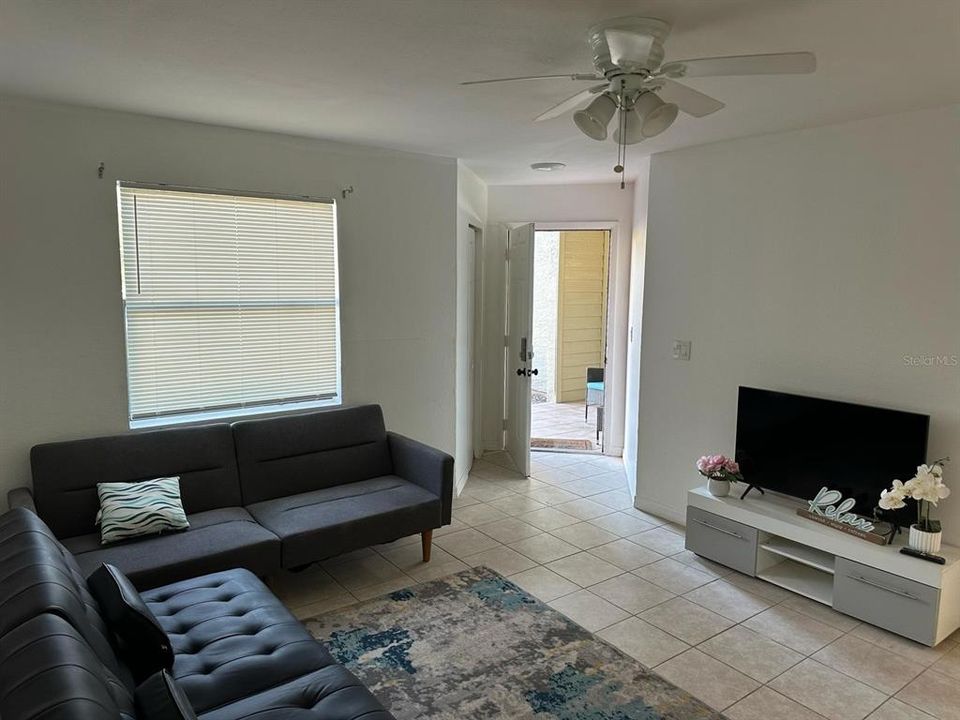 В аренду: $1,650 (2 спален, 2 ванн, 937 Квадратных фут)