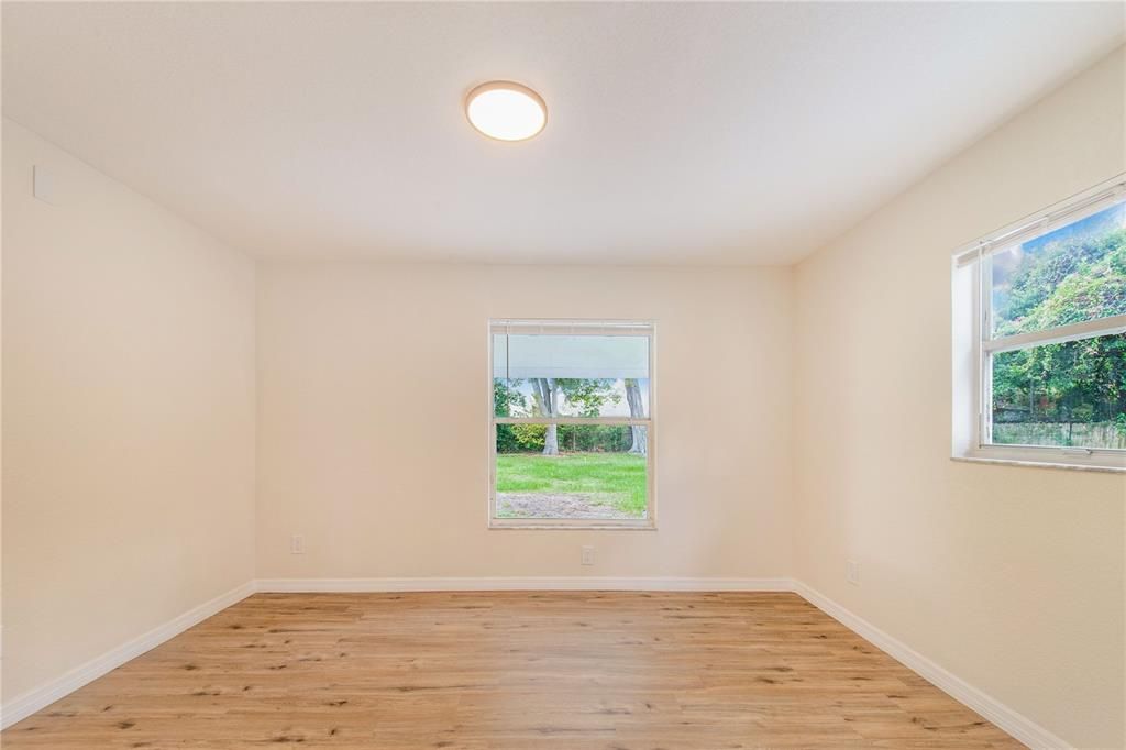 Active With Contract: $289,900 (4 beds, 2 baths, 1647 Square Feet)