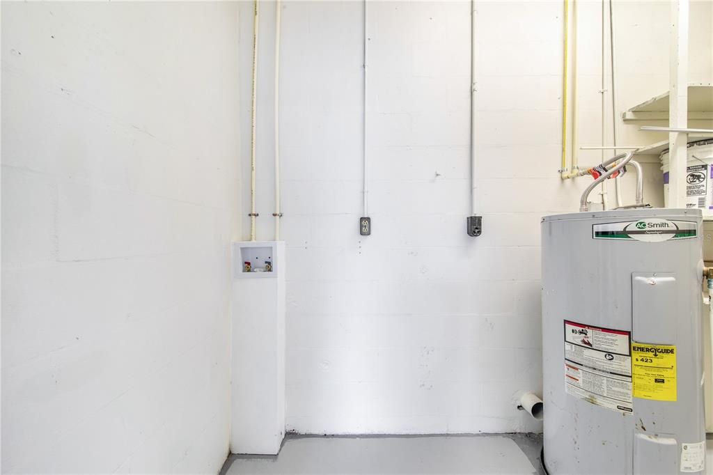 Active With Contract: $289,900 (4 beds, 2 baths, 1647 Square Feet)