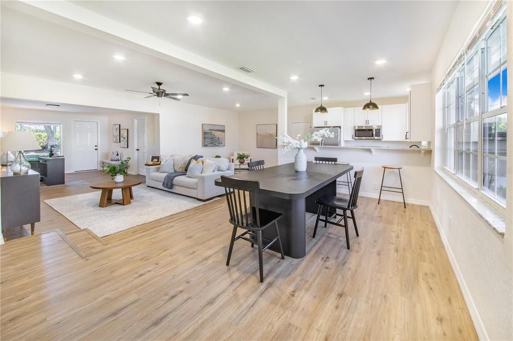 Active With Contract: $289,900 (4 beds, 2 baths, 1647 Square Feet)