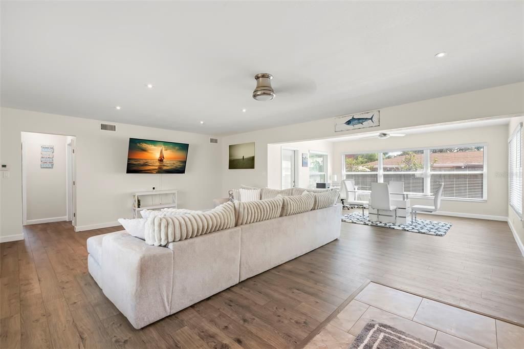 En Venta: $495,000 (2 camas, 2 baños, 1467 Pies cuadrados)