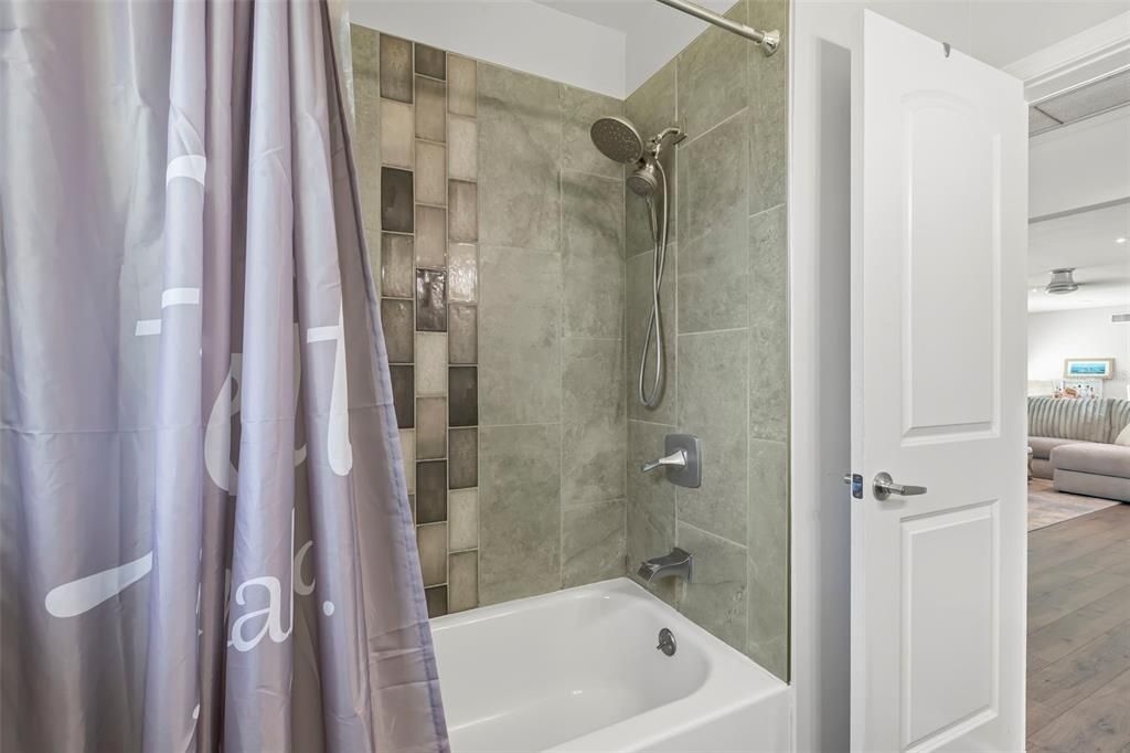 En Venta: $495,000 (2 camas, 2 baños, 1467 Pies cuadrados)