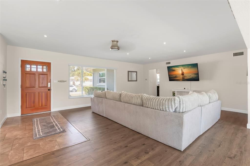 En Venta: $495,000 (2 camas, 2 baños, 1467 Pies cuadrados)