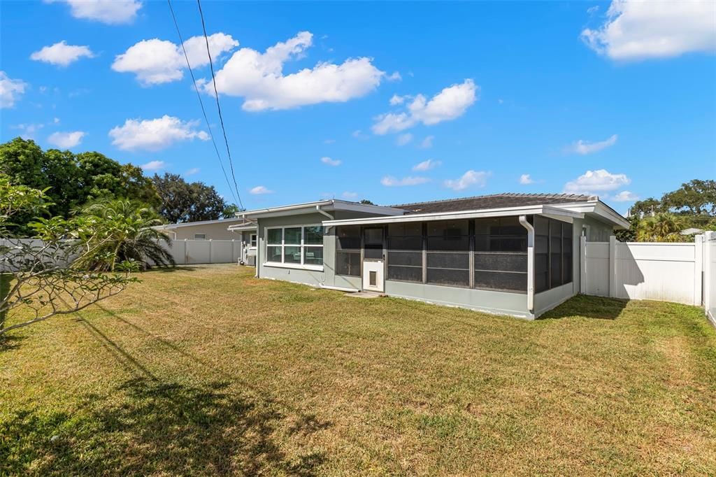 En Venta: $495,000 (2 camas, 2 baños, 1467 Pies cuadrados)