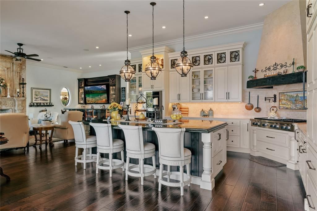 На продажу: $8,200,000 (3 спален, 3 ванн, 4658 Квадратных фут)