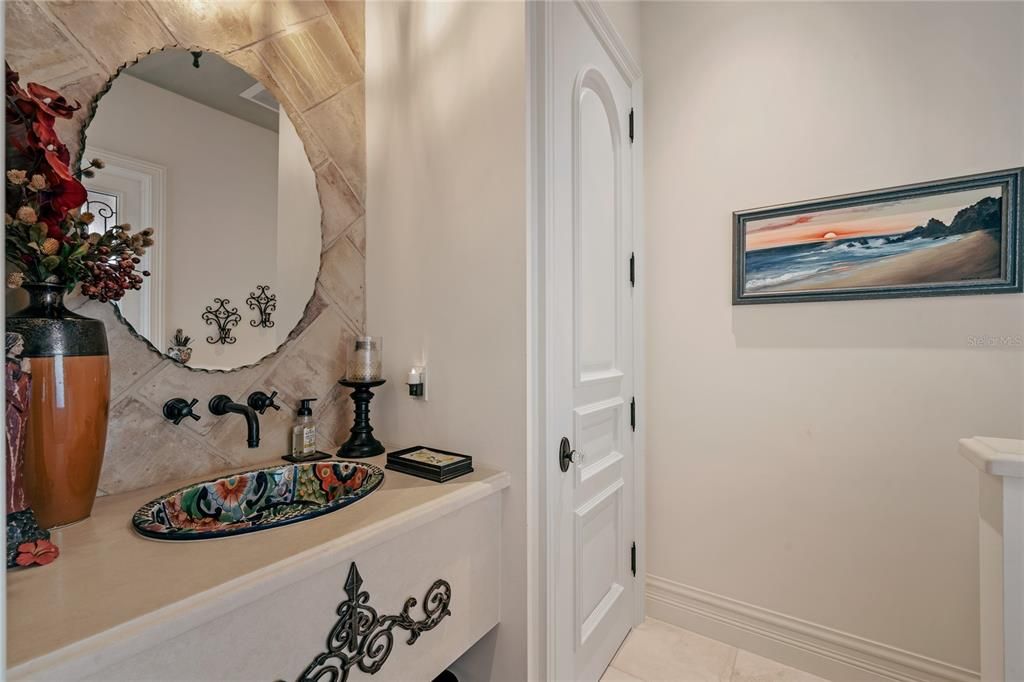 На продажу: $8,200,000 (3 спален, 3 ванн, 4658 Квадратных фут)