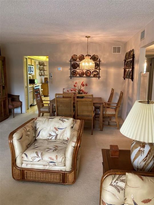 For Sale: $159,500 (2 beds, 2 baths, 1235 Square Feet)